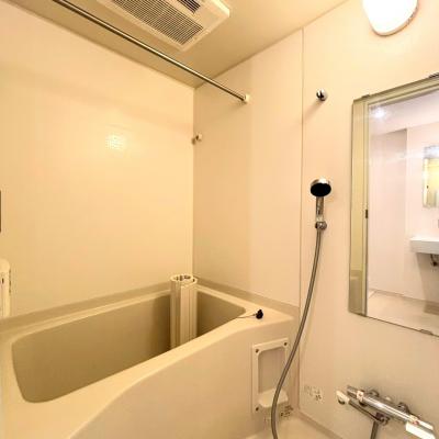 【J’sコート南大井Ⅱ 101】7月2日～入居可🌟厚さ25㎝超高密度ポケットコイルマットレス使用！品川駅まで約6分、渋谷駅まで約20分！好立地のデザイナーズマンション☆【インターネット無料】の物件画像