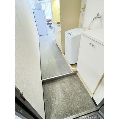ユニオンマンスリー三鷹７　206　1R・セミダブル☆【禁煙ルーム】人気の角部屋！女性も安心の室内洗濯機＆ローテーブル＆ソファ付きの快適なお部屋/コンビニ至近/週末は井の頭恩賜公園でのんびりの物件画像