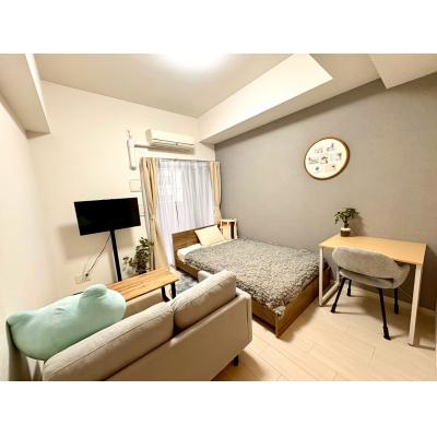  【新規オープン🌸特典あり⭐⭐】デスクもソファも標準装備♪ごゆっくりお過ごしできるお部屋🌟の物件画像