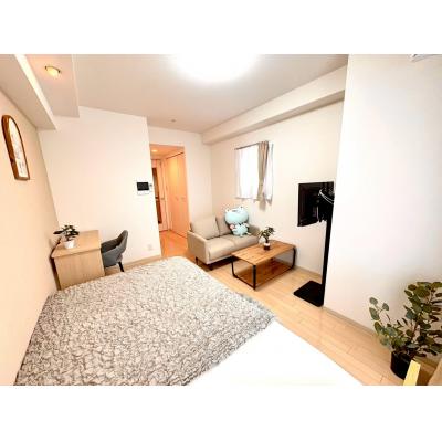 【新規オープン🌸特典あり⭐⭐】デスクもソファも標準装備♪ごゆっくりお過ごしできるお部屋🌟の物件画像