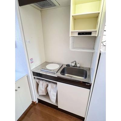 ユニオンマンスリー西国分寺７　303　1R・シングル☆【禁煙ルーム】人気の角部屋！デスク・チェア＆たっぷり収納2ドア冷蔵庫など生活家電のあるお部屋/スーパー・コンビニ至近の物件画像