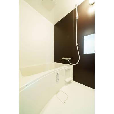 8月末まで入居可能！賃料6,000円/日【AXIS NISEKO B 305号室】2026年3月築/家具・家電付き/インターネット無料/全室1LDK/観光・出張・研修などにおすすめの物件画像