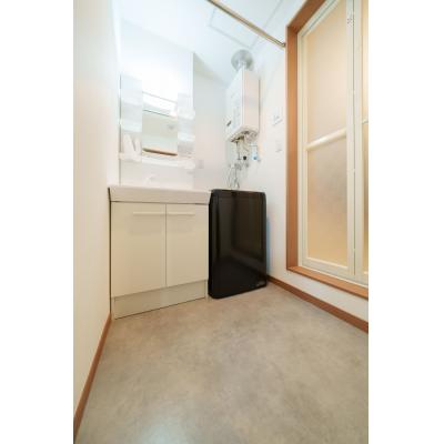 8月末まで入居可能！賃料6,000円/日【AXIS NISEKO B 305号室】2026年3月築/家具・家電付き/インターネット無料/全室1LDK/観光・出張・研修などにおすすめの物件画像