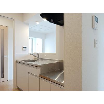 コンフォーティア４１２ 101【管理NO：1-021466401-01010】 ★家具家電は申し込み後に搬入しますの物件画像