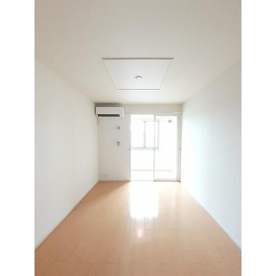 ジェフェリー・アーチャーⅢ 102【管理NO：1-019002601-01020】 ★家具家電は申し込み後に搬入します 2026年08月上旬入居可能の物件画像