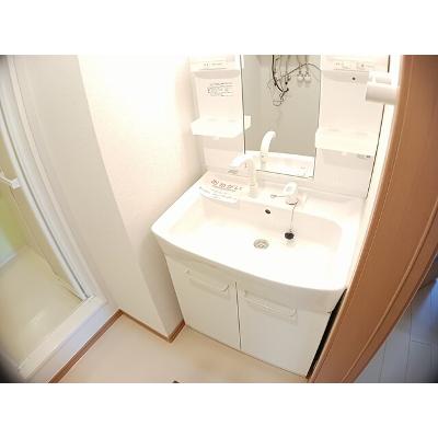Ｌｅａｆ　ＰｌａｚａⅢ 101【管理NO：1-015196303-01010】 ★家具家電は申し込み後に搬入しますの物件画像