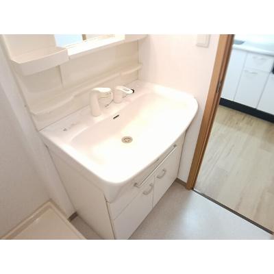 グラン　カナリヤ 103【管理NO：1-014306701-01030】 ★家具家電は申し込み後に搬入しますの物件画像