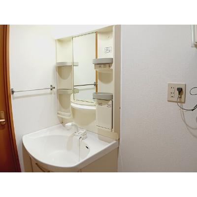 レーヴェ 306【管理NO：1-009758101-03060】 ★家具家電は申し込み後に搬入します★の物件画像