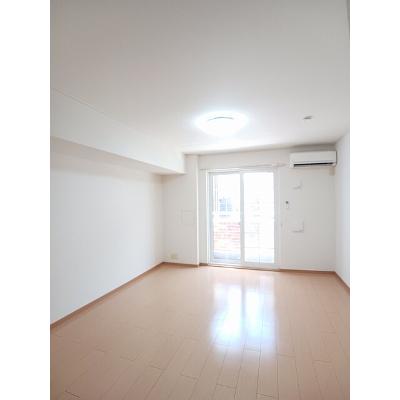 アベンシス５ 104【管理NO：1-014694301-01040】 ★家具家電は申し込み後に搬入しますの物件画像