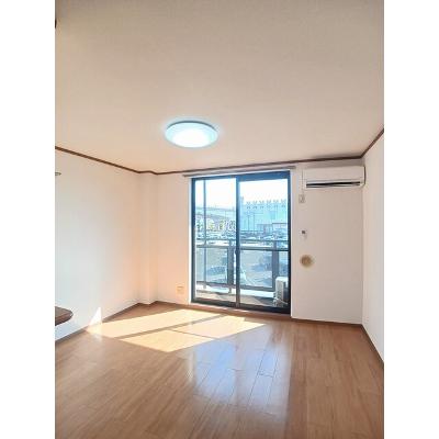 メゾン・ルポ　Ⅱ 201【管理NO：1-011571002-02010】 ★家具家電は申し込み後に搬入しますの物件画像