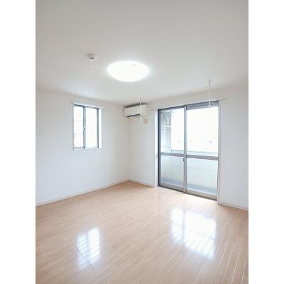 グランシャリオ 201【管理NO：1-099323101-02010】 ★家具家電は申し込み後に搬入しますの物件画像