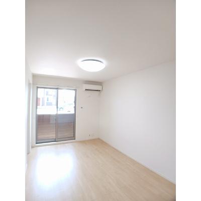 ロイヤルパークⅡ 102【管理NO：1-023509401-01020】 ★家具家電は申し込み後に搬入しますの物件画像