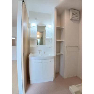 ロイヤルパークⅡ 102【管理NO：1-023509401-01020】 ★家具家電は申し込み後に搬入しますの物件画像