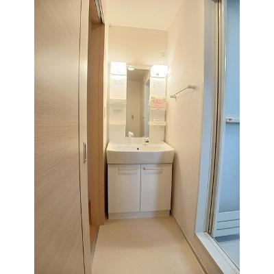 アスランリバーウエストＡ 103【管理NO：1-016734601-01030】 ★家具家電は申し込み後に搬入しますの物件画像
