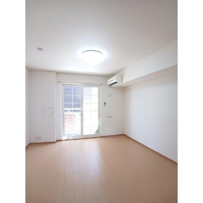 アベンシス５ 103【管理NO：1-014694301-01030】 ★家具家電は申し込み後に搬入しますの物件画像