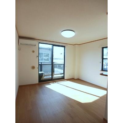 プランタンフルールＢ 202【管理NO：1-012431302-02020】 ★家具家電は申し込み後に搬入します★の物件画像