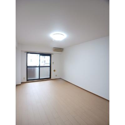 エトワール 202【管理NO：1-011701401-02020】 ★家具家電は申し込み後に搬入しますの物件画像