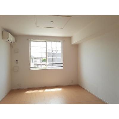 メゾン　ド　ペルール 204【管理NO：1-018404601-02040】 ★家具家電は申し込み後に搬入しますの物件画像