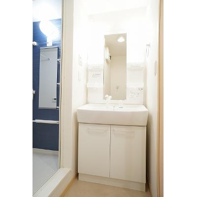 エアリー 102【管理NO：1-016756701-01020】 ★家具家電は申し込み後に搬入しますの物件画像