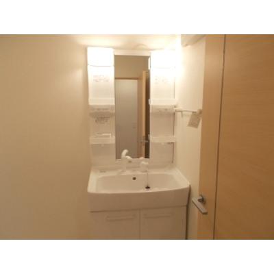 クロノス　Ⅱ 201【管理NO：1-016590901-02010】 ★家具家電は申し込み後に搬入します★の物件画像