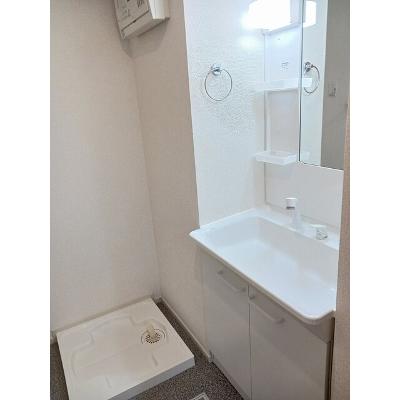 アクアマリン 102【管理NO：1-022321201-01020】 ★家具家電は申し込み後に搬入します★の物件画像