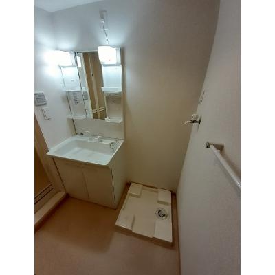 ナリッシュ 101【管理NO：1-019903401-01010】 ★家具家電は申し込み後に搬入します★の物件画像