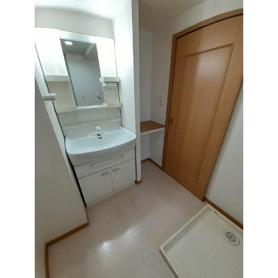 Ｙ・Ｙ　Ｌｉｌｙ　Ｂ棟 101【管理NO：1-014500202-01010】 ★家具家電は申し込み後に搬入しますの物件画像