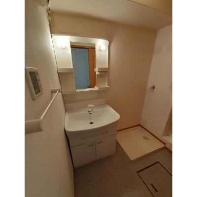 サイスフィールド　Ⅱ 103【管理NO：1-013736301-01030】 ★家具家電は申し込み後に搬入しますの物件画像