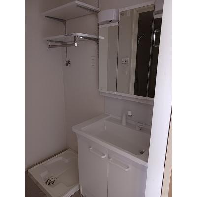 サンリベール 102【管理NO：1-028546601-01020】 ★家具家電は申し込み後に搬入しますの物件画像
