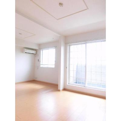 デーア・パラッツオ 202【管理NO：1-016874901-02020】 ★家具家電は申し込み後に搬入しますの物件画像