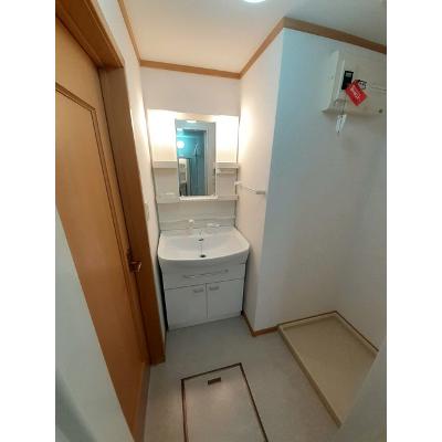 クイーンズタウン元町　Ⅲ棟 202【管理NO：1-013175201-02020】 ★家具家電は申し込み後に搬入しますの物件画像