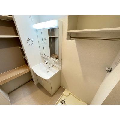 Ｗａｌｌ・ＲｏｓｅⅡ 103【管理NO：1-025581302-01030】 ★家具家電は申し込み後に搬入します★の物件画像