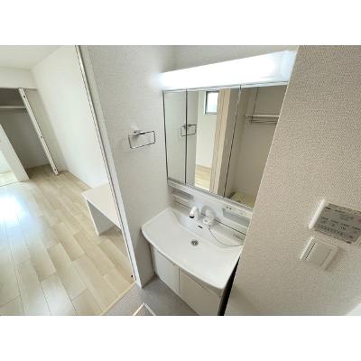 Ｗａｌｌ・ＲｏｓｅⅠ 101【管理NO：1-025581301-01010】 ★家具家電は申し込み後に搬入しますの物件画像