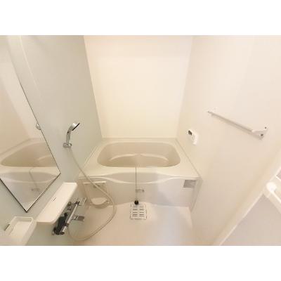 グランツハイム 103【管理NO：1-022661501-01030】 ★家具家電は申し込み後に搬入します★の物件画像