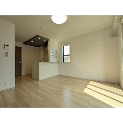 ルノ 101【管理NO：1-027854601-01010】 ★家具家電は申し込み後に搬入しますの物件画像