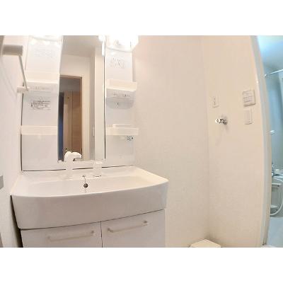 シーズンⅣ 104【管理NO：1-018199402-01040】 ★家具家電は申し込み後に搬入します★の物件画像