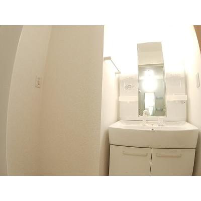 イリーデ　Ⅱ 101【管理NO：1-017818602-01010】 ★家具家電は申し込み後に搬入します★の物件画像