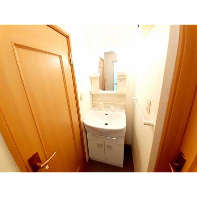 グランシャトーＩｎｏ　Ⅱ 101【管理NO：1-013651301-01010】 ★家具家電は申し込み後に搬入しますの物件画像