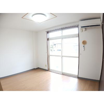 ブラフマンヤマイチ 102【管理NO：1-006398401-01020】 ★家具家電は申し込み後に搬入しますの物件画像