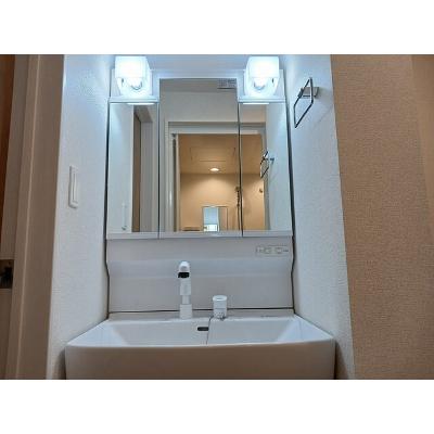 グランドール 101【管理NO：1-027742901-01010】 ★家具家電は申し込み後に搬入します★の物件画像