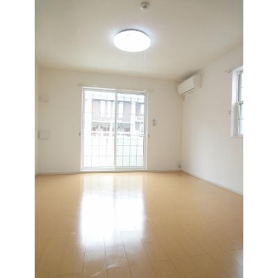 ローレルパークＡ 103【管理NO：1-017978301-01030】 ★家具家電は申し込み後に搬入します★の物件画像