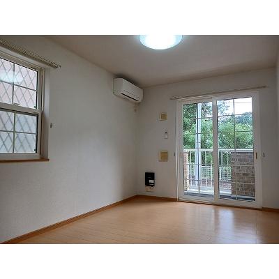 ＧｒｅｅｎＶｉｌｌａ　Ｃ 103【管理NO：1-014977901-01030】 ★家具家電は申し込み後に搬入します★の物件画像