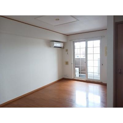 ＳＩ・２３０１（Ｃ棟） 102【管理NO：1-013121003-01020】 ★家具家電は申し込み後に搬入します★の物件画像