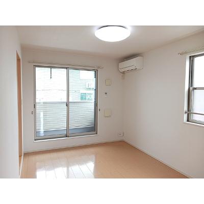 フレシール 205【管理NO：1-018385301-02050】 ★家具家電は申し込み後に搬入します★の物件画像