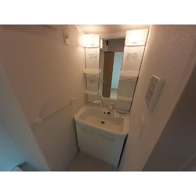 フレシール 205【管理NO：1-018385301-02050】 ★家具家電は申し込み後に搬入します★の物件画像