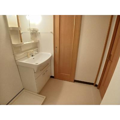 サニーイーストＢ 301【管理NO：1-014012701-03010】 ★家具家電は申し込み後に搬入します★の物件画像