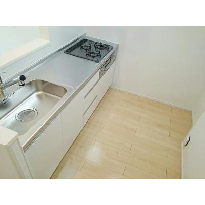 ホワイトシャングリラ 202【管理NO：1-024379801-02020】 ★家具家電は申し込み後に搬入しますの物件画像