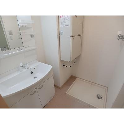 グランデセレノ 102【管理NO：1-019237501-01020】 ★家具家電は申し込み後に搬入します★の物件画像