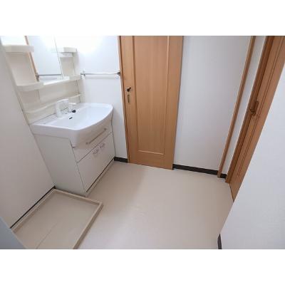 サニーイースト 303【管理NO：1-012813301-03030】 ★家具家電は申し込み後に搬入します★の物件画像