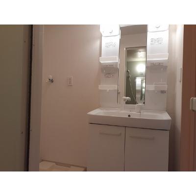 リベラメンテ 201【管理NO：1-018570401-02010】 ★家具家電は申し込み後に搬入しますの物件画像